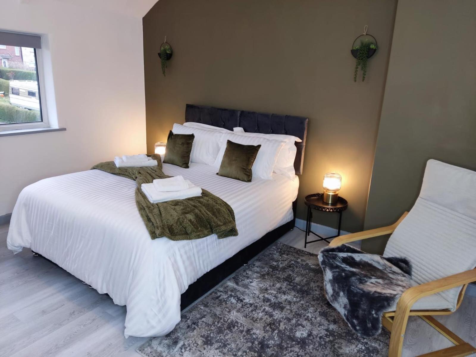 Comfortable 3 Bedrooms Leeds Beach House - Ideal For Family And Contractors - Free Parking For 2 Cars Zewnętrze zdjęcie