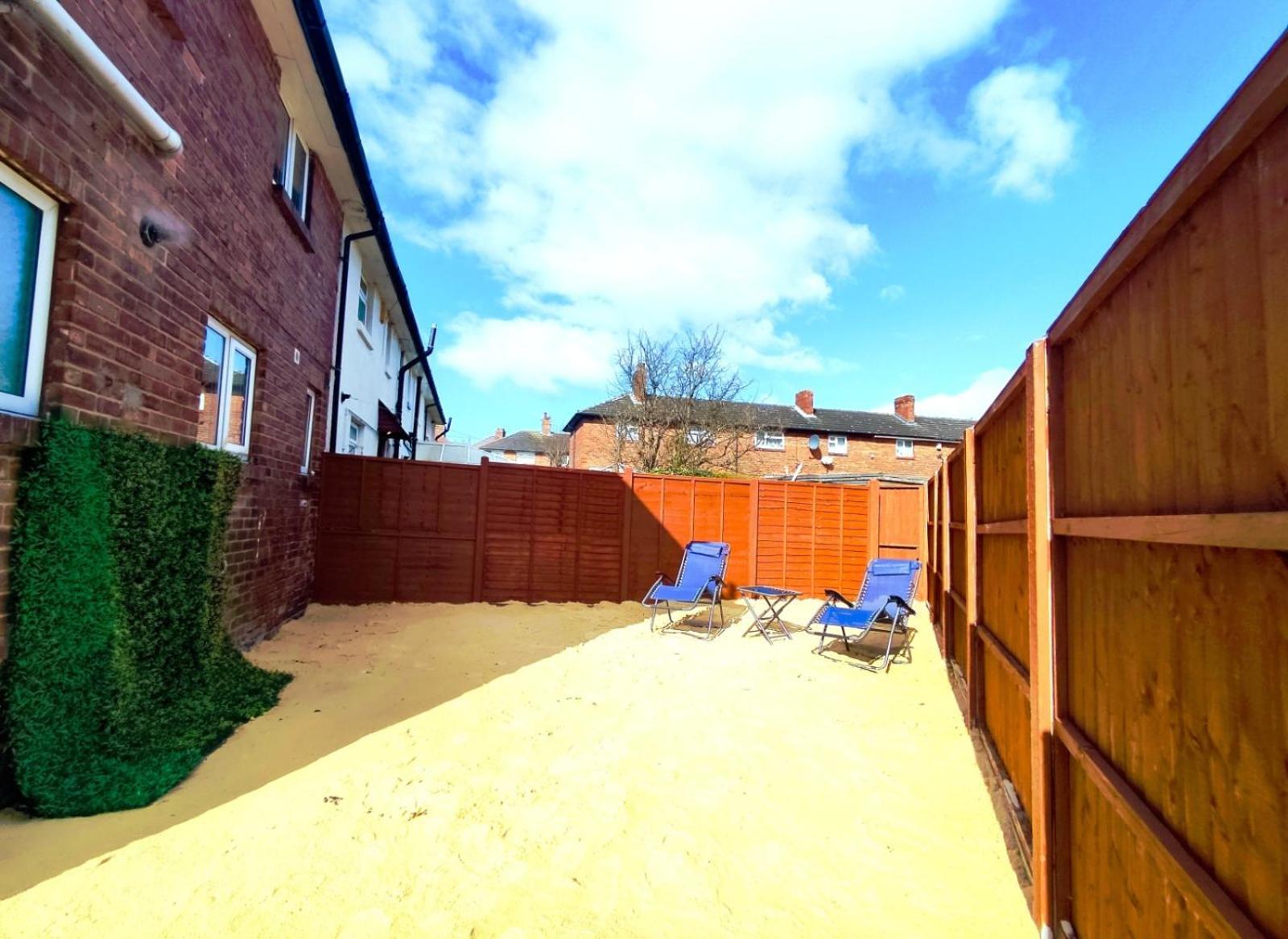 Comfortable 3 Bedrooms Leeds Beach House - Ideal For Family And Contractors - Free Parking For 2 Cars Zewnętrze zdjęcie